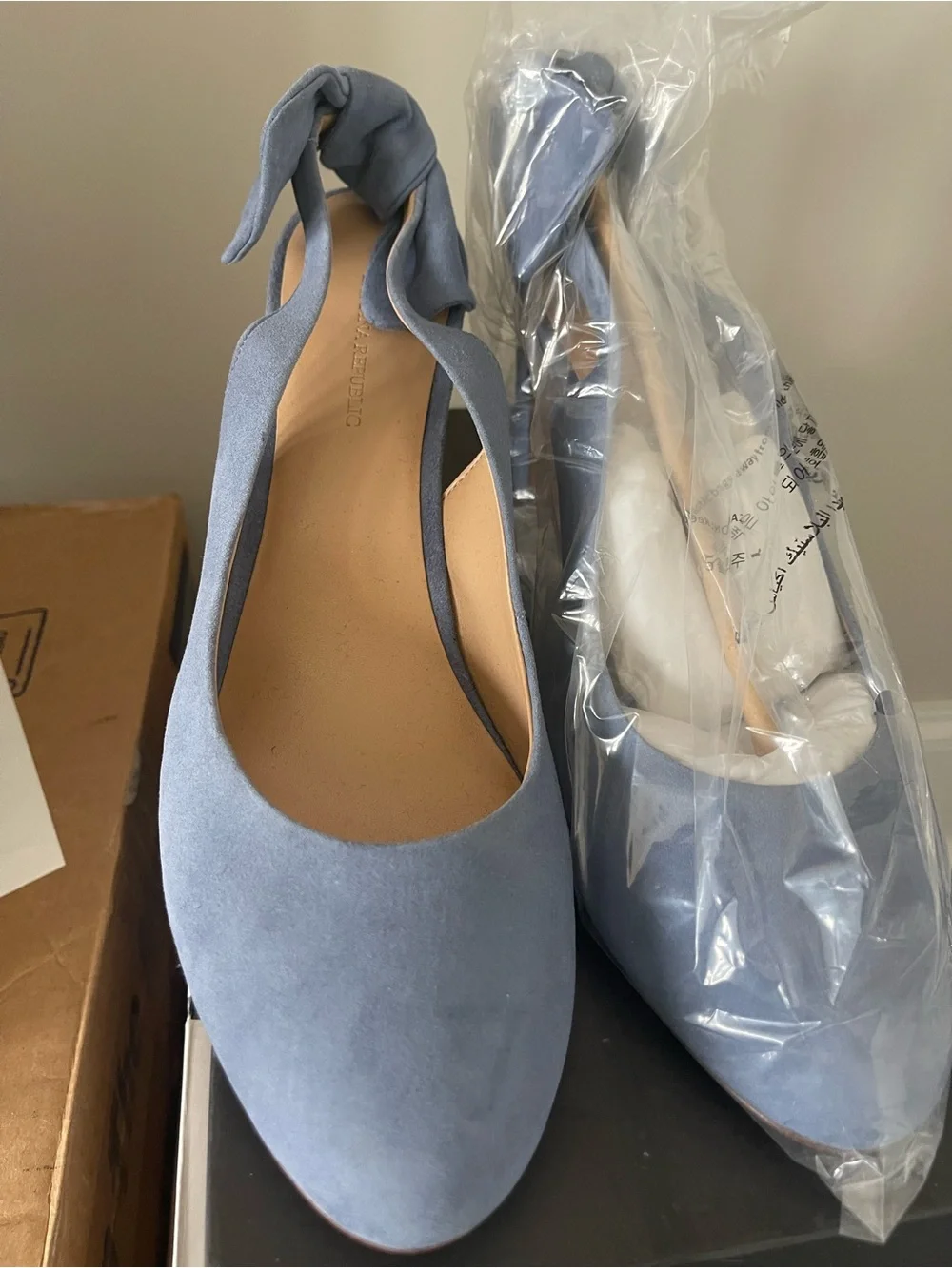 NWOT Light Blue Suede Knot Strap Block Heel